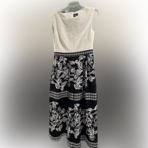 Vince Camuto capri jumpsuit size 6